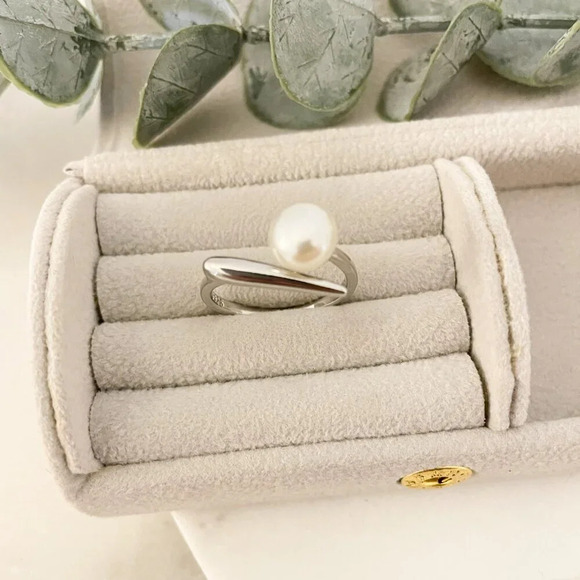925 Sterling Silver Pearl Ring Bar Ring Minimalist Dainty Ring Pearl Accent Ring - Picture 4 of 8